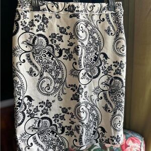White House Black Market Black and White Paisley Pencil Skirt